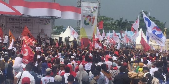 Kampanye Akbar Jokowi di Banjarmasin Dibuka Goyang Ngebor Inul Daratista