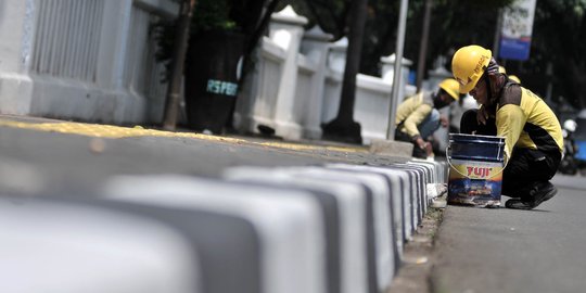 Jalur Pedestrian di Jalan Persahabatan Raya Dipercantik