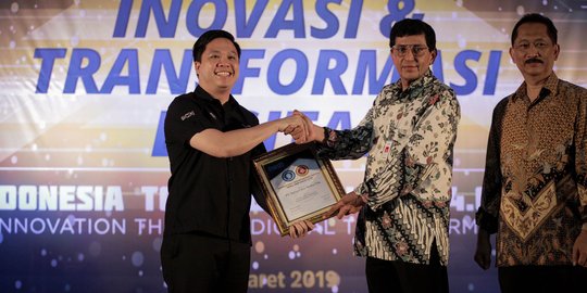 Surya Citra Media Raih Awarding Top IT dan Top Telco 2019