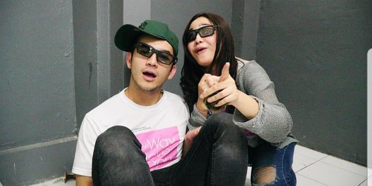 Rizky Nazar Terciduk Jalan Bareng Shifa Hadju