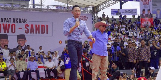 Prabowo Kenalkan Calon Menteri, AHY Sebut Bukan Bagi-bagi Kekuasaan