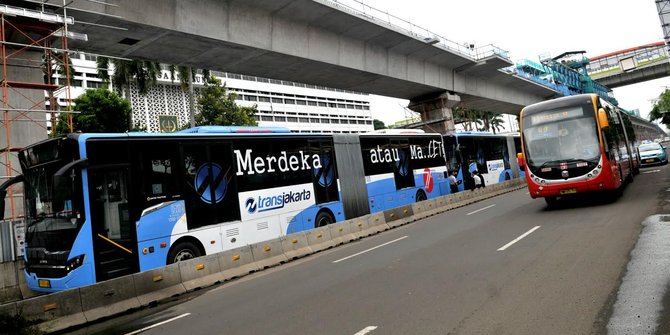 Soal Pemakaian Bus Listrik, Jakarta Diharapkan Bisa Contoh ...