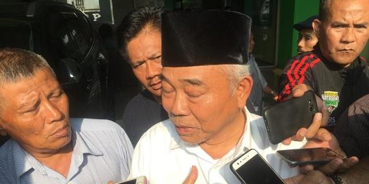 Kiai Asep Bantah Bertemu Romahurmuziy Sebelum KPK Melakukan OTT