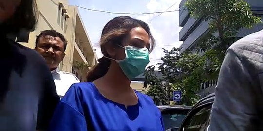 Vanessa Angel Satu Rutan Dengan Ahmad Dhani di Medaeng Surabaya