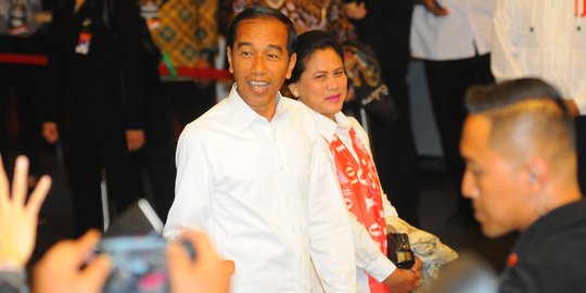 Sebelum Debat, Jokowi Ngaku Minum Temulawak yang Disediakan Iriana