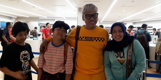 Liburan ke Jepang, Sepatu Anak Uya Kuya Curi Perhatian