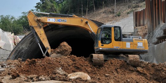 Memantau Pembangunan Terowongan Kereta Cepat Jakarta-Bandung