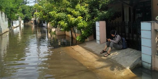 Hujan Deras di Bekasi, Banjir Rendam Jalan Kalimalang dan Sejumlah Pemukiman