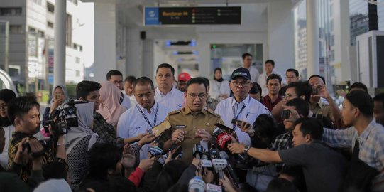 Kereta Belum Beroperasi Semua Jadi Alasan Anies Beri Diskon Tarif MRT