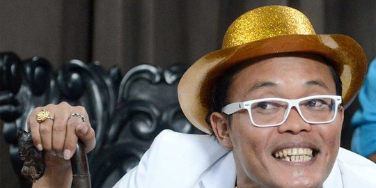 Sule Marah Besar, Banting Gelas Di Depan Karyawannya Sampai Menangis