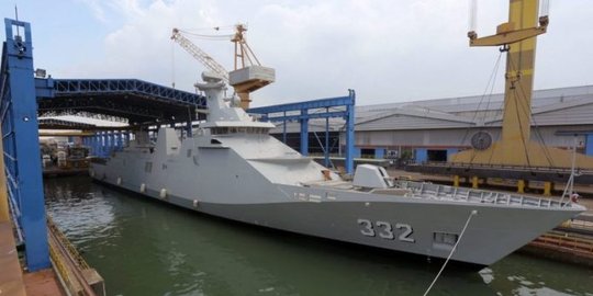 punya ratusan senjata tempur rev1