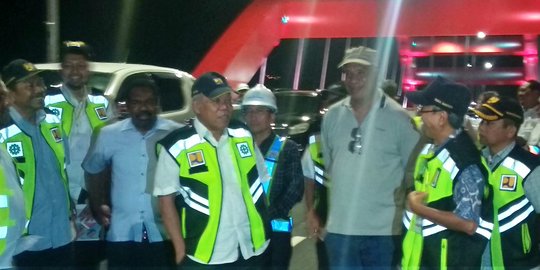 Menteri Basuki Yakin Pembebasan Lahan Adat Jembatan Holtekamp Bisa Diselesaikan
