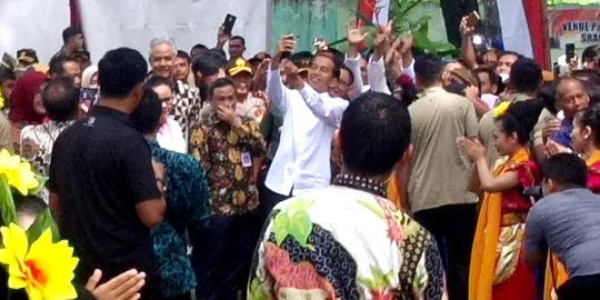 Sapa Petani di Sragen, Jokowi Singgung Konsep Modernisasi Dalam Pertanian