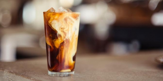 Sekilas Sama, Simak Perbedaan Iced Coffee, Ice Americano, dan Cold Brew