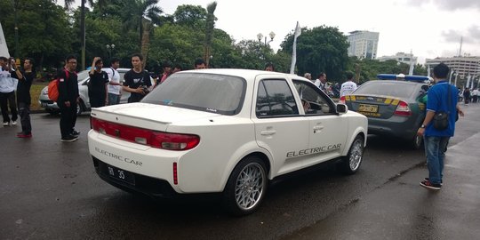 Anggota DEN Beberkan Alasan Indonesia Belum Bisa Pakai Mobil Listrik Secara Luas