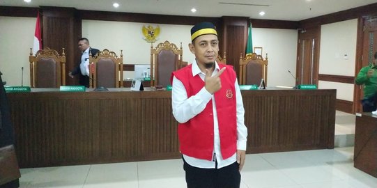 Penebar Hoax 7 Kontainer Surat Suara Tercoblos 01 Didakwa Pasal Berlapis