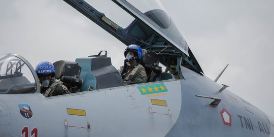 Gelar Joy Flight, Kasau, Kasad dan Kasal Naik Sukhoi SU-30