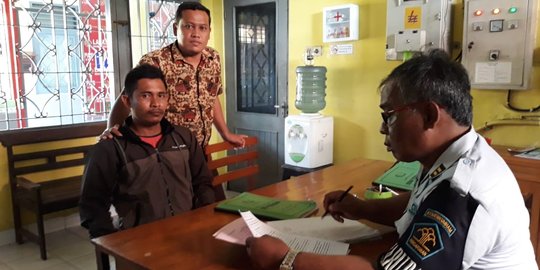 Buron Kasus Arak 2 Tahun, Eko Ditangkap Kejaksaan Saat Nongkrong di Warung Kopi