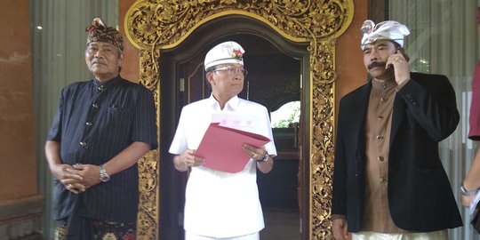 Kuliah Umum di ISI Denpasar, Wayan Koster Minta Doa agar Jokowi Menang Pemilu
