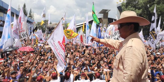 Ikut Pilpres Modal Hemat, Prabowo bilang 'Baliho Saya Ada di Hati Rakyat Saya'