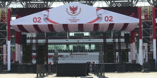 Mengintip Persiapan Kampanye Akbar Prabowo-Sandi di GBK