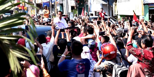 50 Orang Pingsan Saat Jokowi Kampanye di Batam