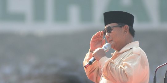 Prabowo di Kampanye Akbar: Bung, Kita Butuh Pekerjaan Bukan Kartu