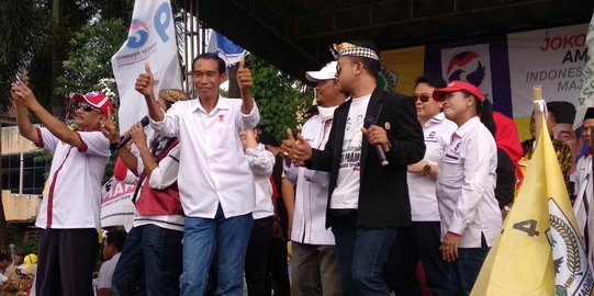 Joget Lagu Jawa, 'Jokowi' Ajak Warga Tangerang Coblos Nomor 01