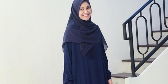 Pamer Foto Bercadar, Shireen Sungkar Dipuji Cantik
