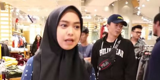 5 Youtuber Indonesia Dengan Penghasilan Terbesar Nilainya Hingga Puluhan Miliar Merdeka Com<script async src=