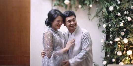 Raditya Dika Beberkan Jenis Kelamin Calon Anaknya