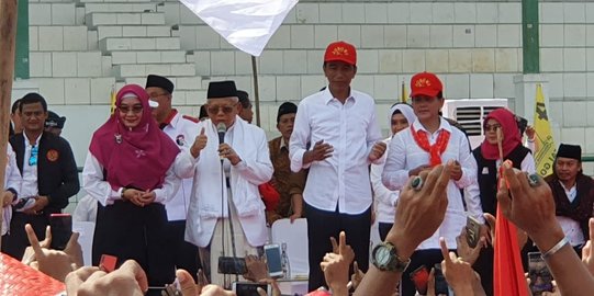 Jokowi Sapa Relawan Buruh di Bandung: Kumaha Damang?