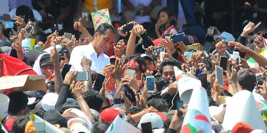 Kampanye di Bandung, Jokowi Targetkan Minimal 60 Persen Suara di Jabar