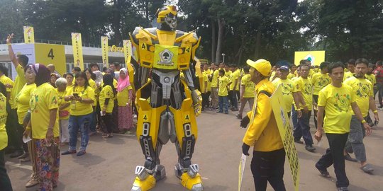 Robot Transformer Ikut Meriahkan Kampanye Akbar Partai Golkar