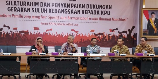 Sambangi KPU, Mahfud MD Beri Dukungan dan Tepis Tudingan Tidak Netral