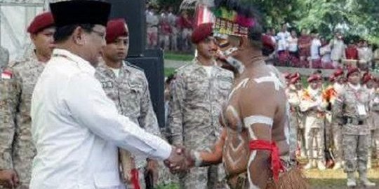 Kisah Prabowo Semasa di Kopassus Datangi Suku Komoro di Papua