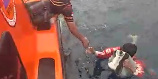 Usai Terombang-ambing 1 Hari di Laut, Pemuda di Bontang Ditemukan Selamat