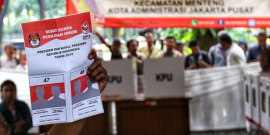 Usai Nyoblos di KBRI Dhaka, WNI Santap Bakso Pengobat Rindu