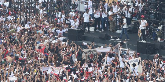Slank dan Ratusan Artis Meriahkan Kampanye Akbar Jokowi-Maruf