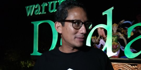 Di Debat Capres, Sandiaga Bacakan Surat Penolakan Holding BUMN Penerbangan