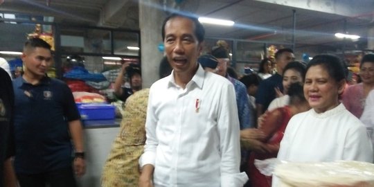 Selain Umrah, Jokowi Akan Bertemu Raja Salman di Arab Saudi