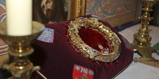 mahkota duri yesus