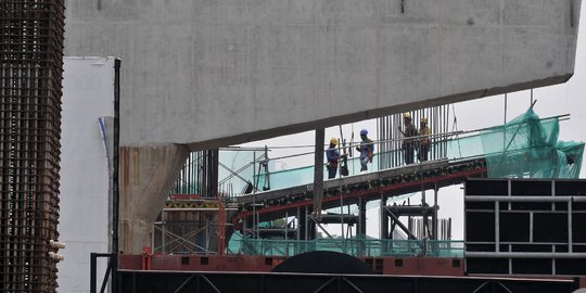 Pemasangan Box Girder Proyek 6 Ruas Tol Dalam Kota