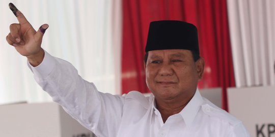 Berat Badan Naik, Prabowo Mengaku Makan Siang 4 Kali Selama Masa Kampanye