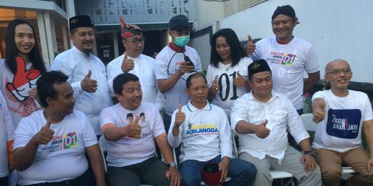 Jokowi-Ma'ruf Unggul Quick Count, Relawan di Surabaya Cukur Gundul