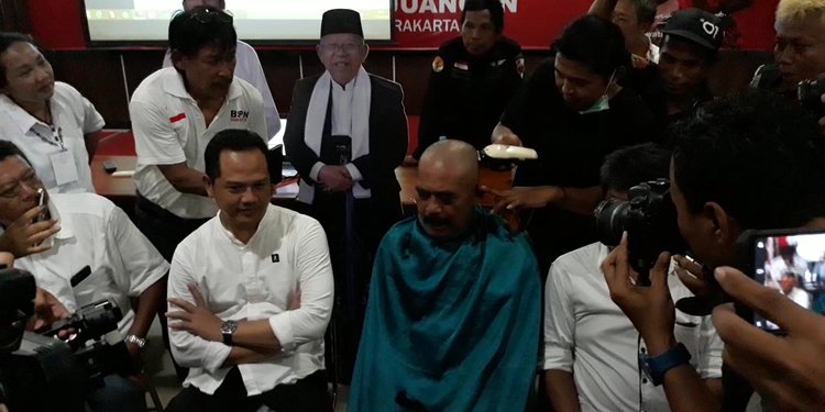 Jokowi Unggul Sementara Quick Count Pilpres 2019 Wali Kota Solo Cukur Gundul Merdeka Com