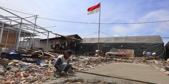 Warga Kampung Akuarium Lemas Lihat Jokowi Menang di Quick Count