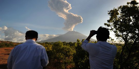 Gunung Agung Erupsi, Sebaran Abu Hampir ke Seluruh Bali Kecuali Jembrana