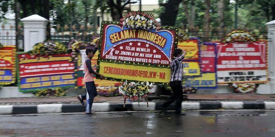 Istana Izinkan Warga Kirim Karangan Bunga untuk Jokowi-Ma'ruf