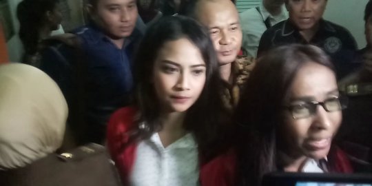 Vanessa Angel Didampingi 2 Tim Pengacara Hadapi Sidang Penyebaran Konten Asusila